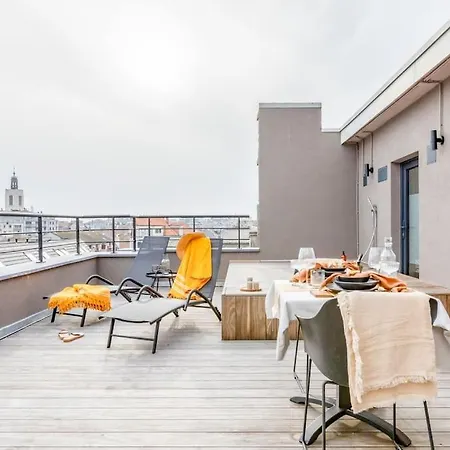 Nest - Your Cosy Penthouse Apartment