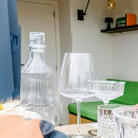 Nest - Your Cosy Penthouse Apartment *